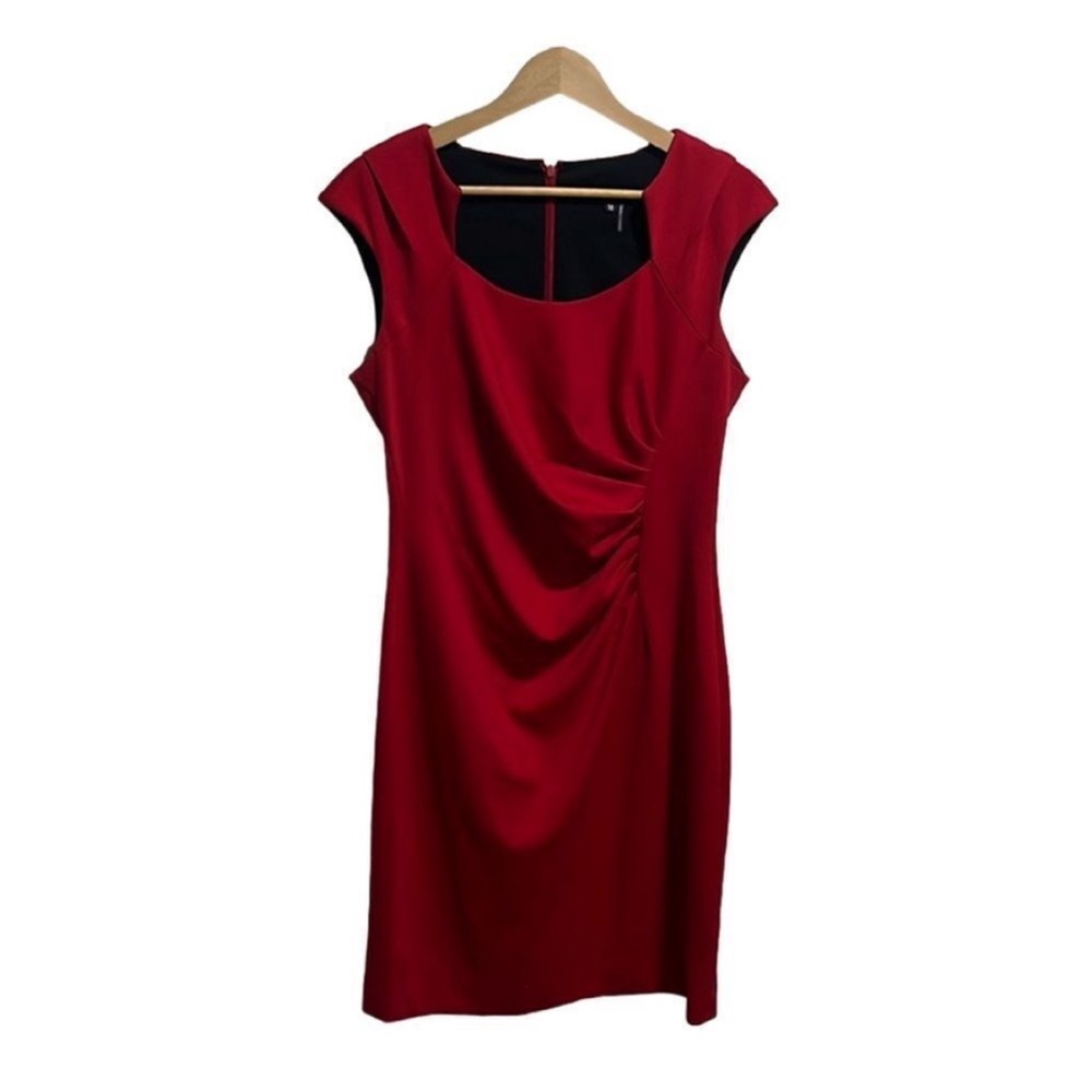 Ellen Tracy Red Ruched Shift Dress. Size 10. - Picture 3 of 10
